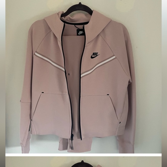 S/M pink Nike tech tracksuit pink excellent joggers hoodie full zip - Picture 2 of 16